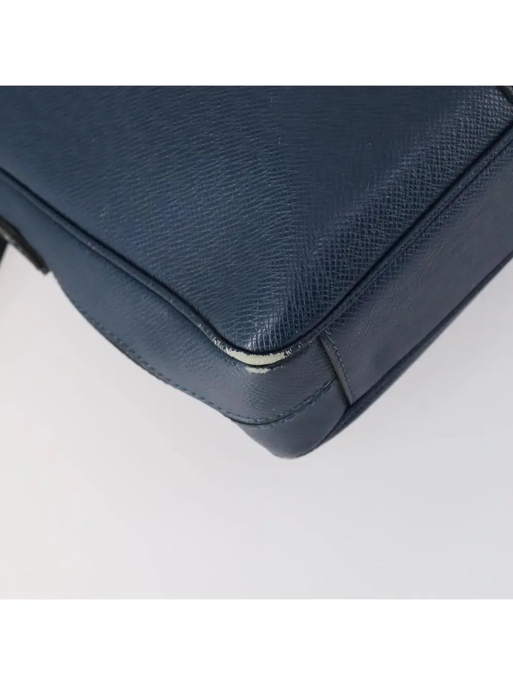Louis Vuitton Taiga Porte Documents #344478L73B